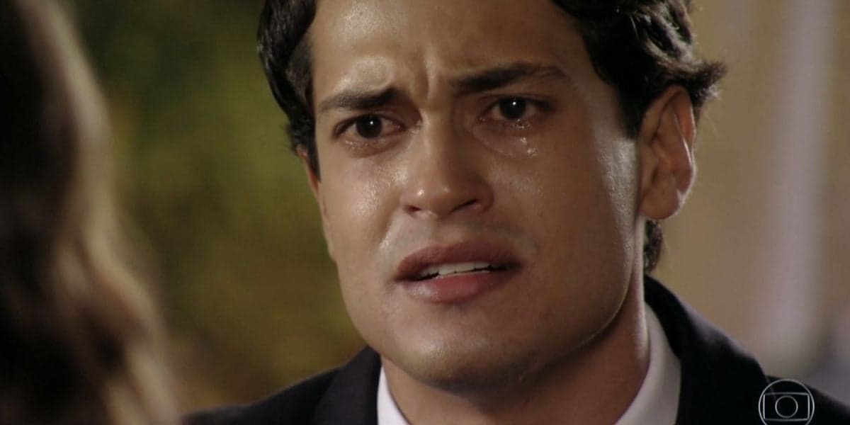 Hélio chora na novela das seis Flor do Caribe Hélio chora na novela das seis Flor do Caribe