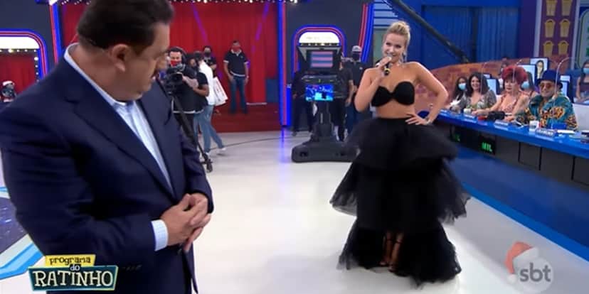 Ratinho pegou no pé de Lola Melnick por conta de look (Foto: Reprodução) Ratinho pegou no pé de Lola Melnick por conta de look (Foto: Reprodução)