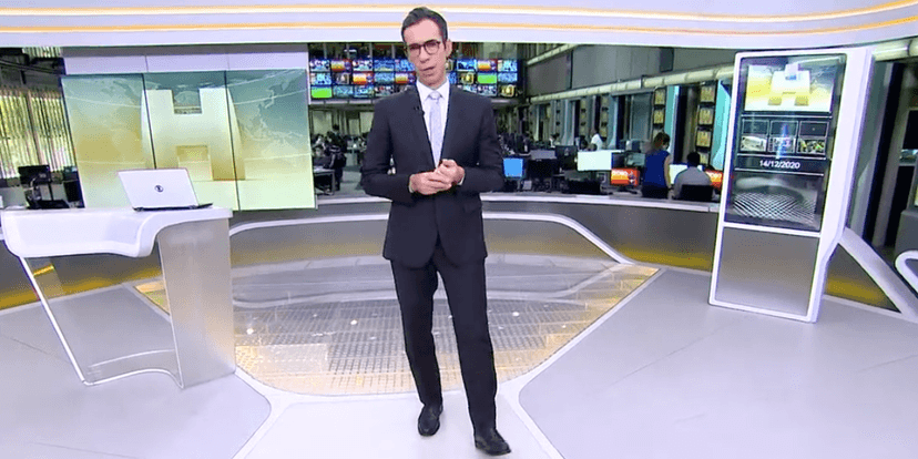 César Tralli apresenta Jornal Hoje (Reprodução) César Tralli apresenta Jornal Hoje (Reprodução)