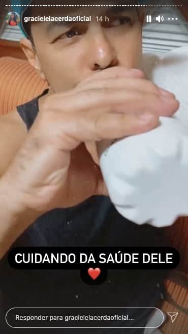 Graciele Lacerda cuida de saúde de Zezé Di Camargo (Reprodução) Graciele Lacerda cuida de saúde de Zezé Di Camargo (Reprodução)