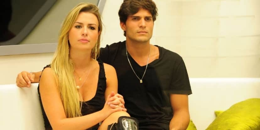 Fernanda e André balançaram os lençóis no BBB 13 Fernanda e André balançaram os lençóis no BBB 13