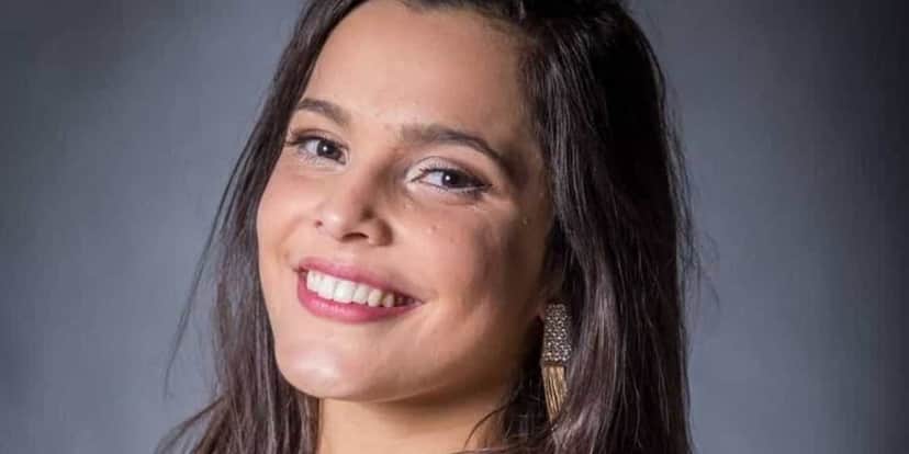 Emilly Araújo Emilly Araújo