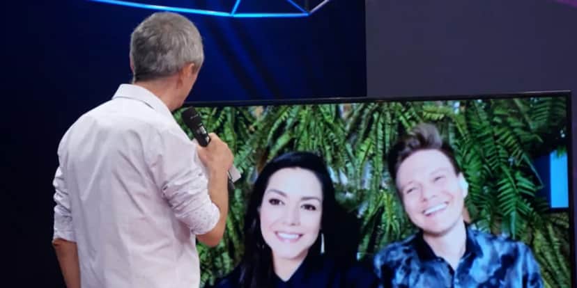 Michel Teló e Thais Fersoza no programa Altas Horas - Foto: Reprodução/Globo Michel Teló e Thais Fersoza no programa Altas Horas - Foto: Reprodução/Globo
