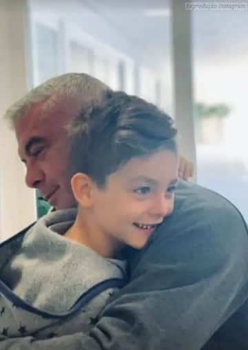 Alexandre Correa e o filho (Foto: Reprodução) Alexandre Correa e o filho (Foto: Reprodução)