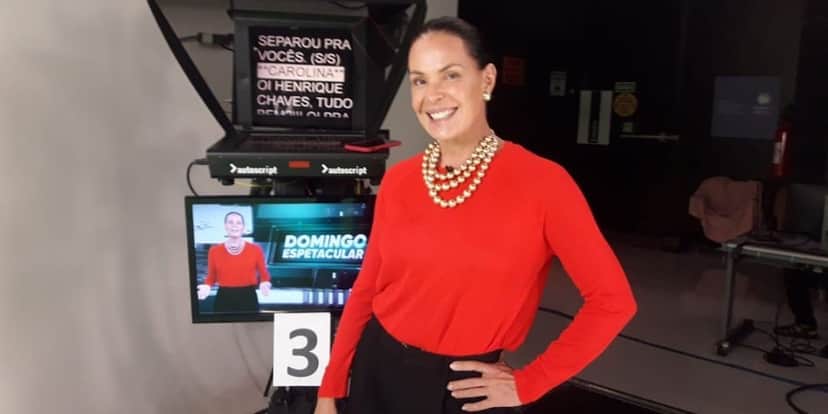 Carolina Ferraz no "Domingo Espetacular", da Record (Foto: Reprodução/Instagram) Carolina Ferraz no "Domingo Espetacular", da Record (Foto: Reprodução/Instagram)