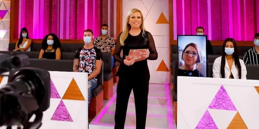 Christina Rocha de volta aos estúdios do "Casos de Família", no SBT (Foto: Reprodução/Instagram) Christina Rocha de volta aos estúdios do "Casos de Família", no SBT (Foto: Reprodução/Instagram)