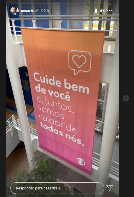 César Tralli compartilhou banner nos estúdios da Globo (Foto reprodução Instagram) César Tralli compartilhou banner nos estúdios da Globo (Foto reprodução Instagram)