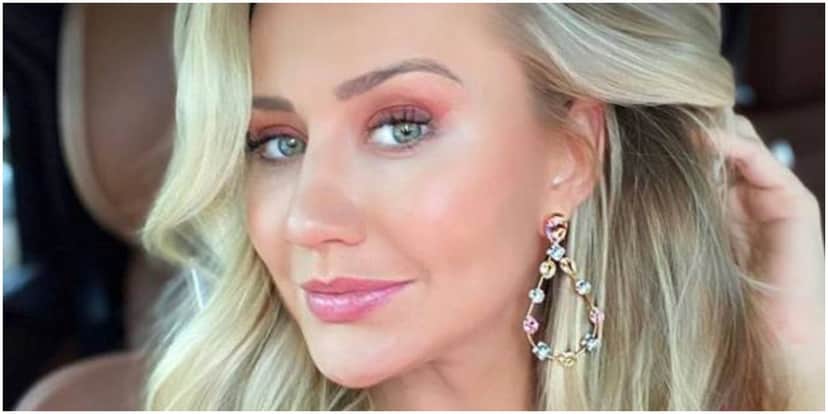 Ana Paula Siebert compartilhou um clique ao lado de sua família Ana Paula Siebert compartilhou um clique ao lado de sua família