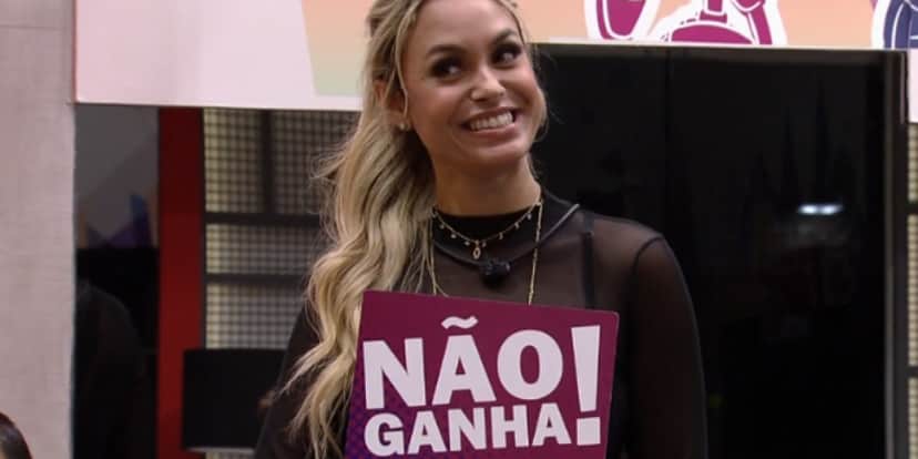 Sarah se queimou mais uma vez no BBB21 (Foto: Reprodução/Globo) Sarah se queimou mais uma vez no BBB21 (Foto: Reprodução/Globo)