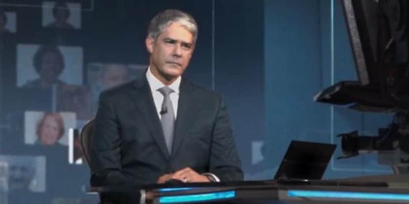 William Bonner no Jornal Nacional (Foto: Reprodução) William Bonner no Jornal Nacional (Foto: Reprodução)