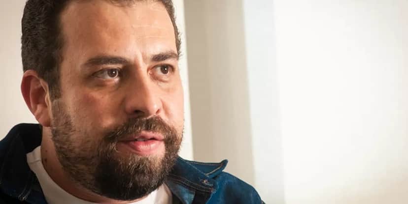 Guilherme Boulos comemorou anulação as condenações de Lula (Foto: Reprodução) Guilherme Boulos comemorou anulação as condenações de Lula (Foto: Reprodução)