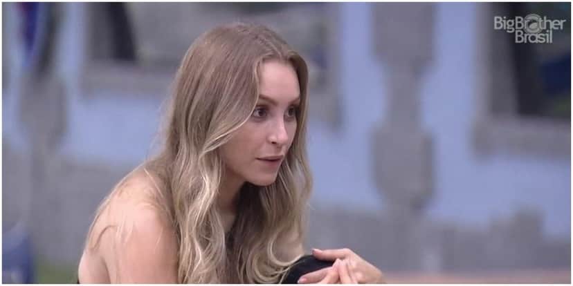 Carla Diaz, conversou com seus amigos, João Luiz e Camilla de Lucas Carla Diaz, conversou com seus amigos, João Luiz e Camilla de Lucas