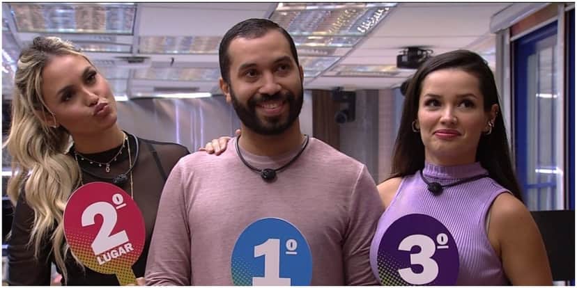 Sarah e Gilberto detona Juliette pelas costas Sarah e Gilberto detona Juliette pelas costas