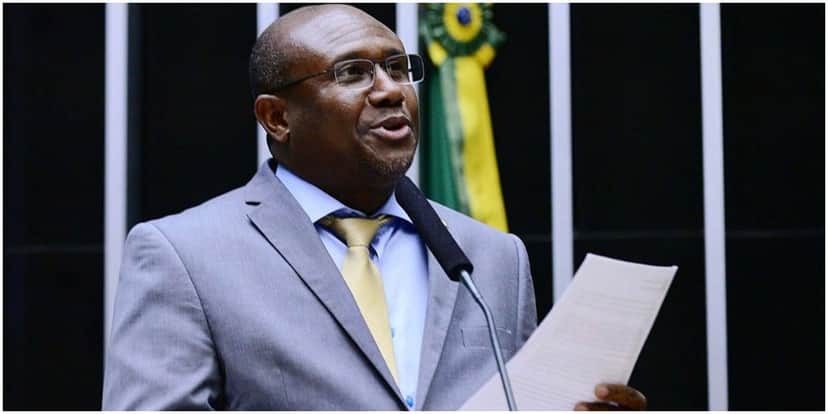 Morre o cantor Irmão Lazáro aos 54 anos e deixa país de luto (Foto: Reprodução) Morre o cantor Irmão Lazáro aos 54 anos e deixa país de luto (Foto: Reprodução)