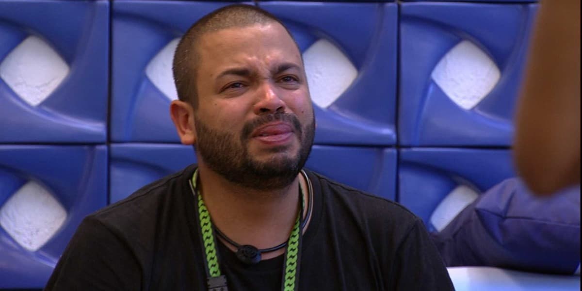 Projota cai no choro após eliminação do BBB21 (Foto: Reprodução) Projota cai no choro após eliminação do BBB21 (Foto: Reprodução)