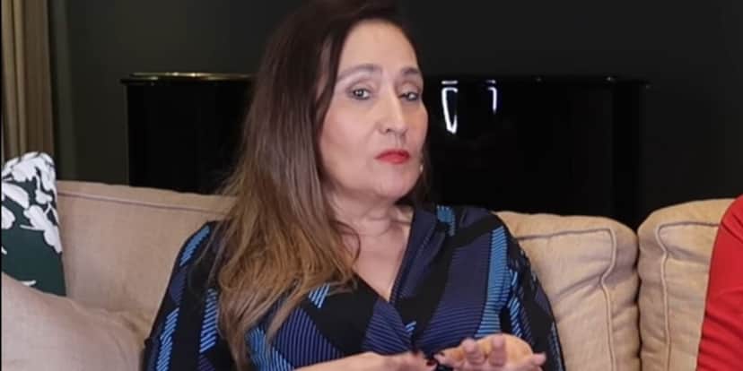 Sonia Abrão expõe sobre "traição" ao vivo e escancara toda a verdade sobre flagra: "A cena na cama" Sonia Abrão expõe sobre "traição" ao vivo e escancara toda a verdade sobre flagra: "A cena na cama"