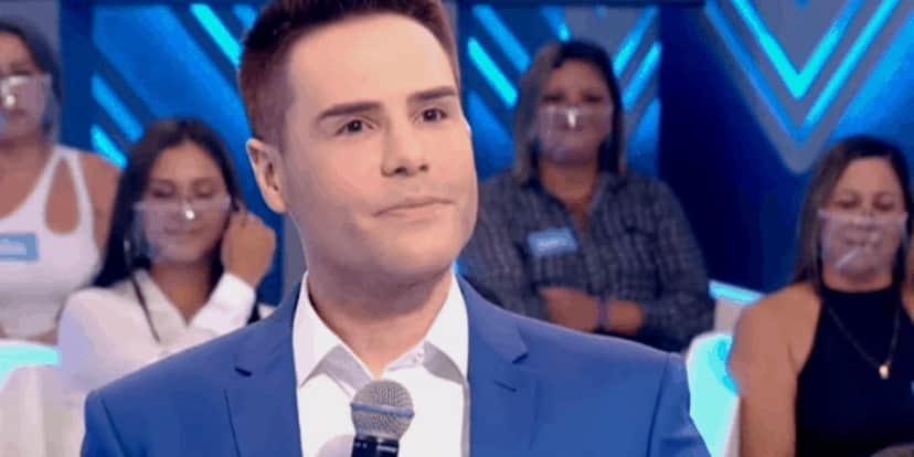 "Sofrimento", desaba Luiz Bacci após ver fim de Cidade Alerta noticiado e comunicado da Record confirmar "Sofrimento", desaba Luiz Bacci após ver fim de Cidade Alerta noticiado e comunicado da Record confirmar
