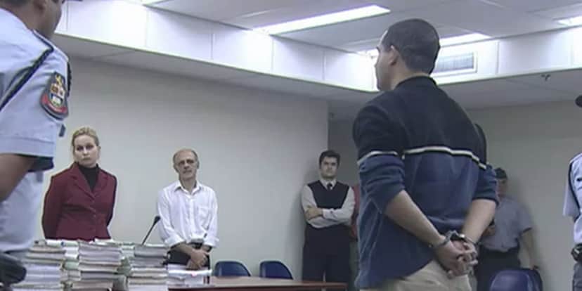 Maníaco em estado deplorável em meio a julgamento (Foto: Reprodução) Maníaco em estado deplorável em meio a julgamento (Foto: Reprodução)