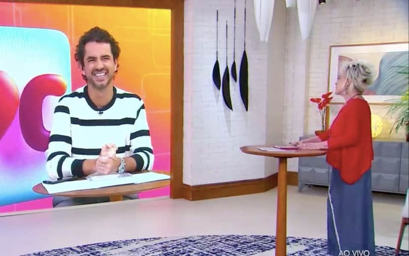 Ana Maria oferece dinheiro para repórter ao vivo (Reprodução) Ana Maria oferece dinheiro para repórter ao vivo (Reprodução)