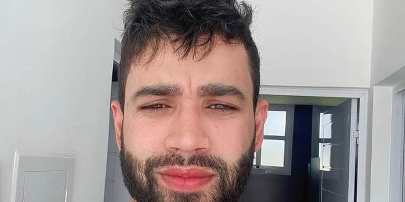 Gusttavo Lima esbanja dinheiro e deixa família na miséria (Foto: Reprodução) Gusttavo Lima esbanja dinheiro e deixa família na miséria (Foto: Reprodução)