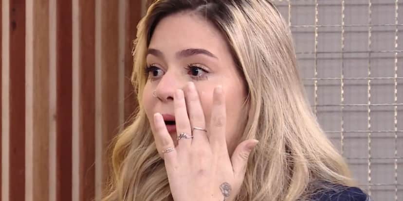 Viih Tube cai no choro após rejeição no BBB21 (Foto: Reprodução) Viih Tube cai no choro após rejeição no BBB21 (Foto: Reprodução)