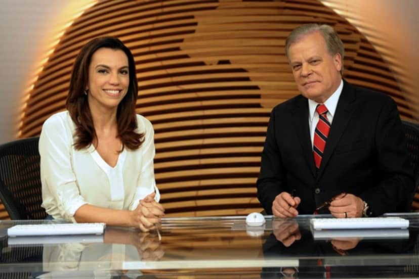 Chico Pinheiro e Ana Paula Araújo na bancada do Bom Dia Brasil (Foto: Reprodução/ Globo) Chico Pinheiro e Ana Paula Araújo na bancada do Bom Dia Brasil (Foto: Reprodução/ Globo)