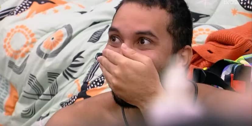 Gil e Juliette tiveram uma conversa íntima após a festa no BBB (Foto: Reprodução/ TV Globo) Gil e Juliette tiveram uma conversa íntima após a festa no BBB (Foto: Reprodução/ TV Globo)