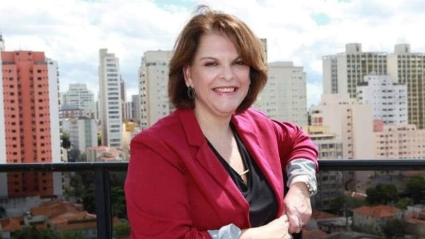 Irmã absurda, esposa novinha chocante e coleção de 1 milhão na estante: Faustão tem intimidade arrancada Irmã absurda, esposa novinha chocante e coleção de 1 milhão na estante: Faustão tem intimidade arrancada