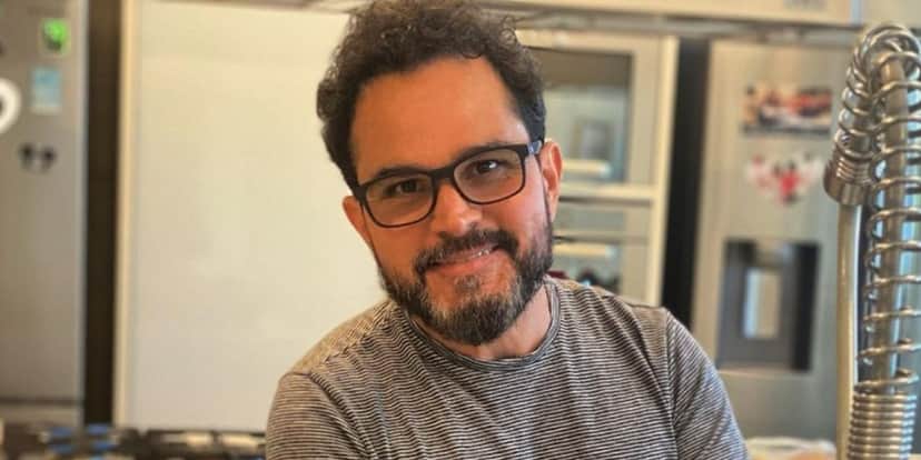 Luciano Camargo já sofreu com rumores sobre sua sexualidade (Foto: Reprodução) Luciano Camargo já sofreu com rumores sobre sua sexualidade (Foto: Reprodução)