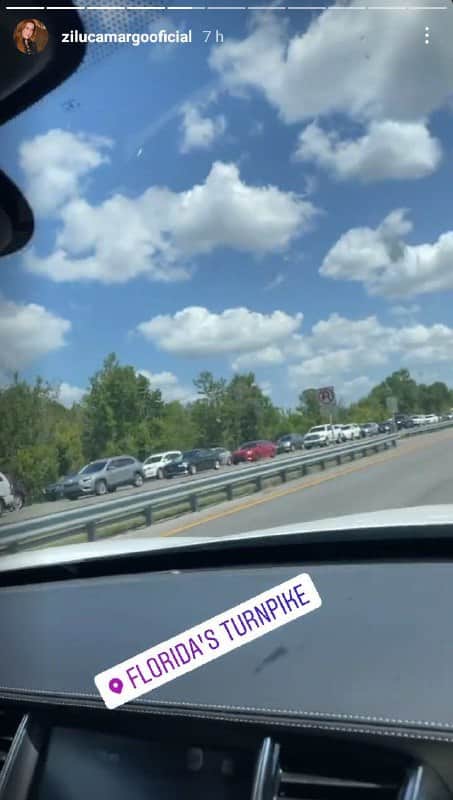 Zilu Godói mostrou o trânsito engarrafado (Foto: Reprodução/ Instagram) Zilu Godói mostrou o trânsito engarrafado (Foto: Reprodução/ Instagram)