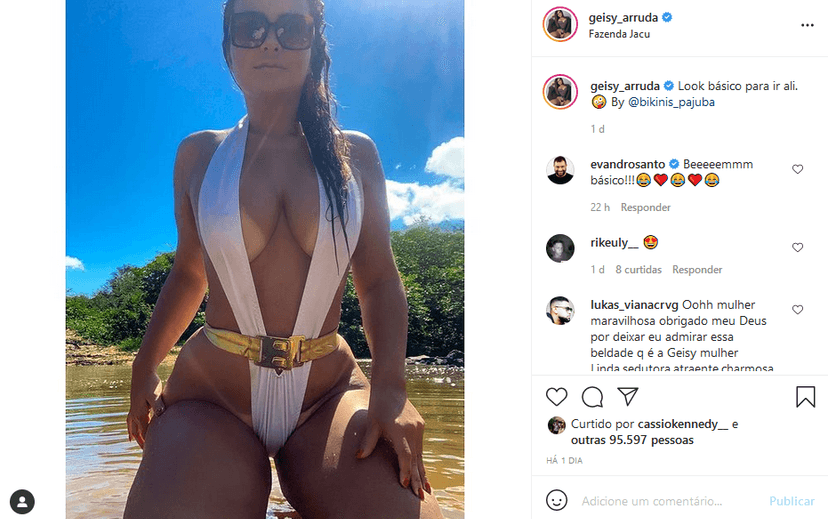 Geisy Arruda surgiu com maiô cavado e fez a alegria dos marmanjos (Foto: Reprodução) Geisy Arruda surgiu com maiô cavado e fez a alegria dos marmanjos (Foto: Reprodução)