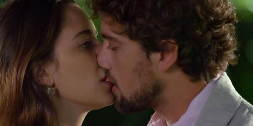 Ana e Rodrigo voltarão a ficar juntos em A Vida da Gente (Foto: Reprodução) Ana e Rodrigo voltarão a ficar juntos em A Vida da Gente (Foto: Reprodução)