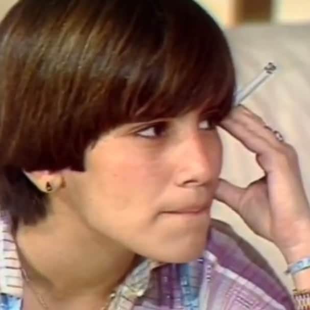 Glória Pires surgiu fumando ainda adolescente em entrevista a Marília Gabriela, em 1980 (Foto: Reprodução/Instagram) Glória Pires surgiu fumando ainda adolescente em entrevista a Marília Gabriela, em 1980 (Foto: Reprodução/Instagram)
