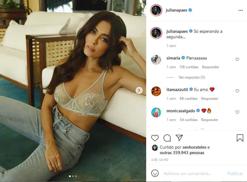 Juliana Paes surgiu com os seios à mostra em fotos no Instagram (Imagem: Reprodução) Juliana Paes surgiu com os seios à mostra em fotos no Instagram (Imagem: Reprodução)
