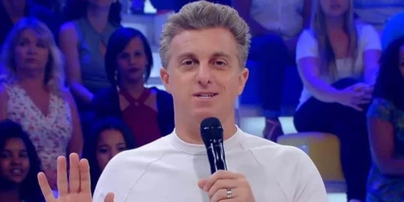 Globo é passada pra trás e perde guerra para Silvio Santos que fatura milhões com atração histórica da rival Globo é passada pra trás e perde guerra para Silvio Santos que fatura milhões com atração histórica da rival