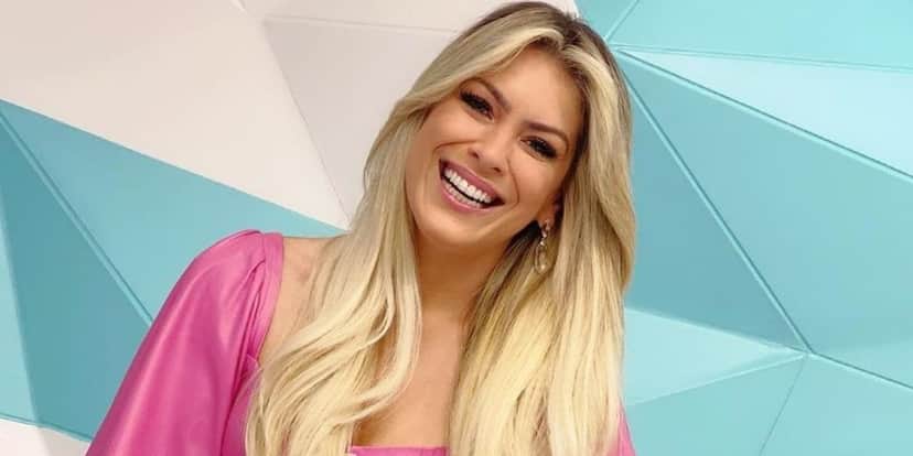 Edu Guedes paralisa The Chef, expõe passado com Renata Fan, manda recado à namorado e confirma: "Juntos" Edu Guedes paralisa The Chef, expõe passado com Renata Fan, manda recado à namorado e confirma: "Juntos"