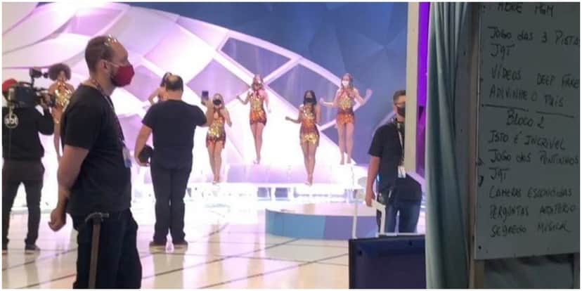 O cenário do Programa Silvio Santos O cenário do Programa Silvio Santos