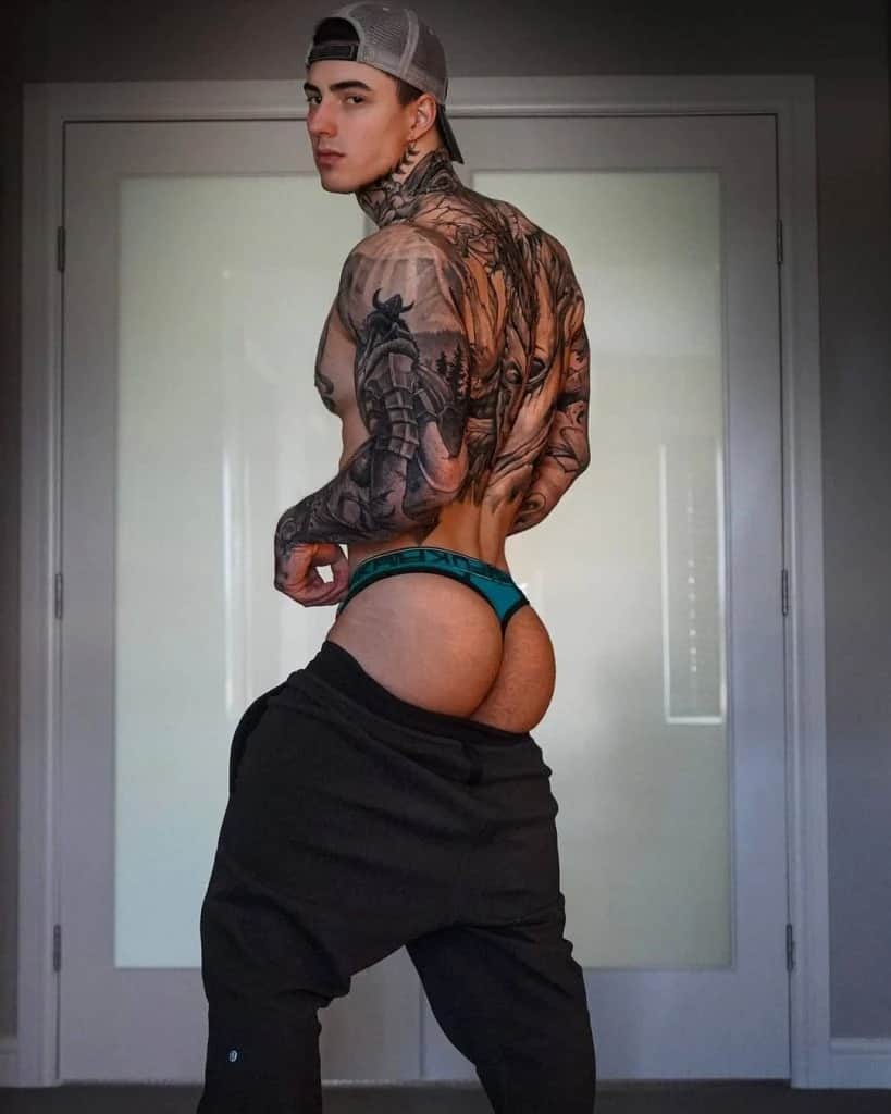 Jake Andrich diz preferir usar calcinha ao invés de cueca (Foto: Reprodução) Jake Andrich diz preferir usar calcinha ao invés de cueca (Foto: Reprodução)