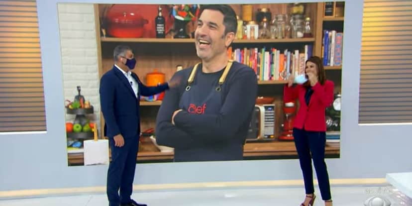 "Preciso dizer", Edu Guedes não se aguenta, assume amor por rapaz ao vivo na Band e confirma: "Eu sou" "Preciso dizer", Edu Guedes não se aguenta, assume amor por rapaz ao vivo na Band e confirma: "Eu sou"
