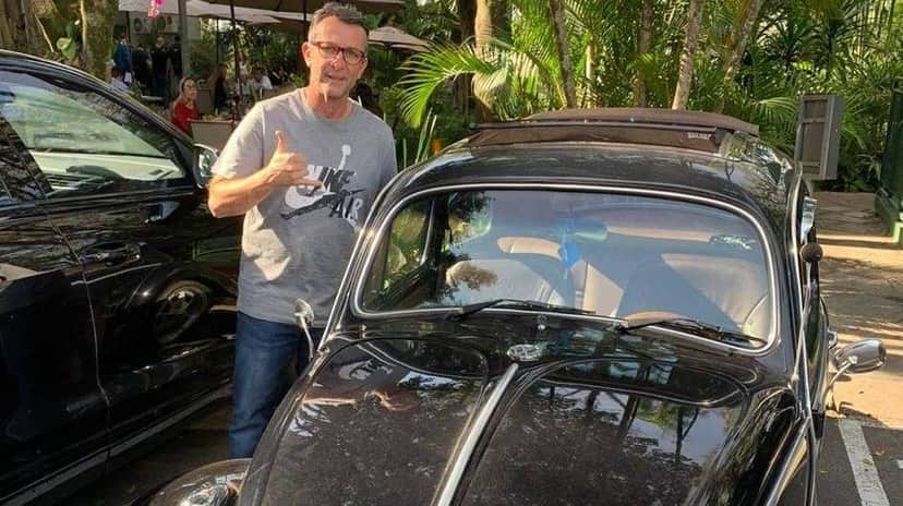 Neto comprou Fusca preto de Datena e pintou de branco tempos depois (Foto: Reprodução/Redes Sociais) Neto comprou Fusca preto de Datena e pintou de branco tempos depois (Foto: Reprodução/Redes Sociais)