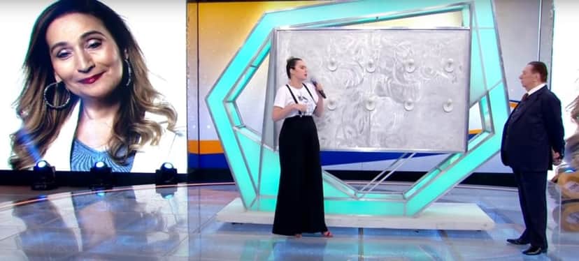Ana Paula Renault expõe Sônia Abrão no Raul Gil Ana Paula Renault expõe Sônia Abrão no Raul Gil
