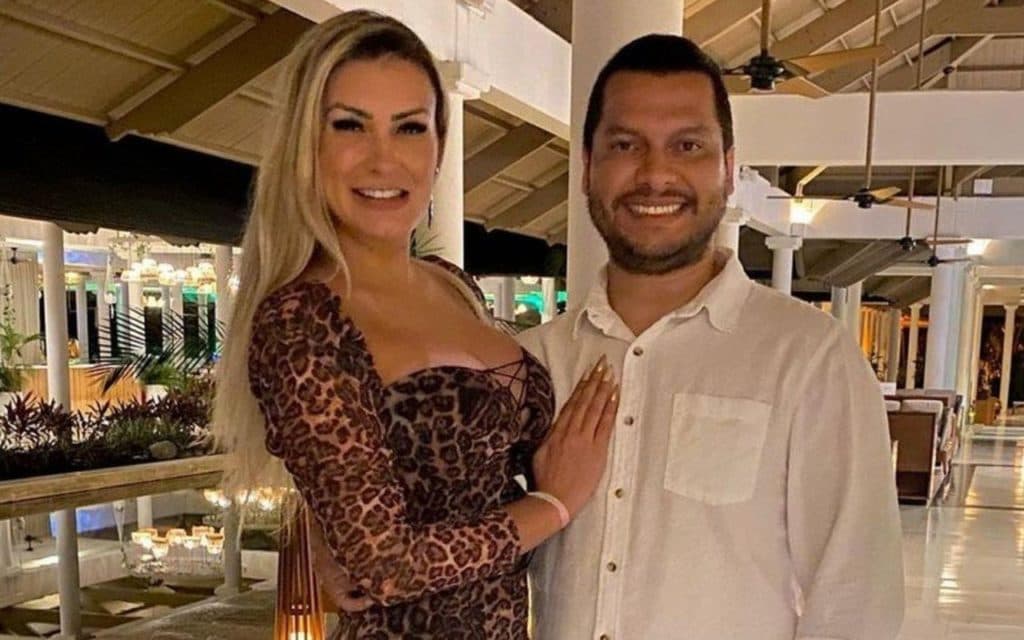 Andressa Urach volta para prostituição e ex-marido se manifesta: “Transtornada”