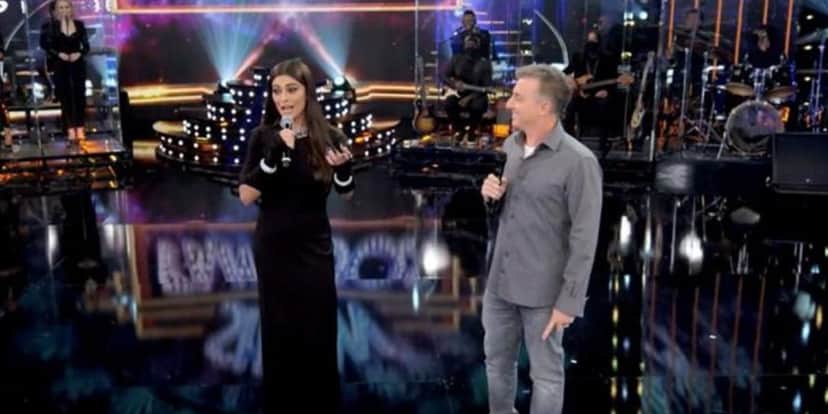 Juliana Paes se une a Luciano Huck no Domingão e verdade escandalosa é confirmada ao Brasil: "Odeiam pobres" Juliana Paes se une a Luciano Huck no Domingão e verdade escandalosa é confirmada ao Brasil: "Odeiam pobres"