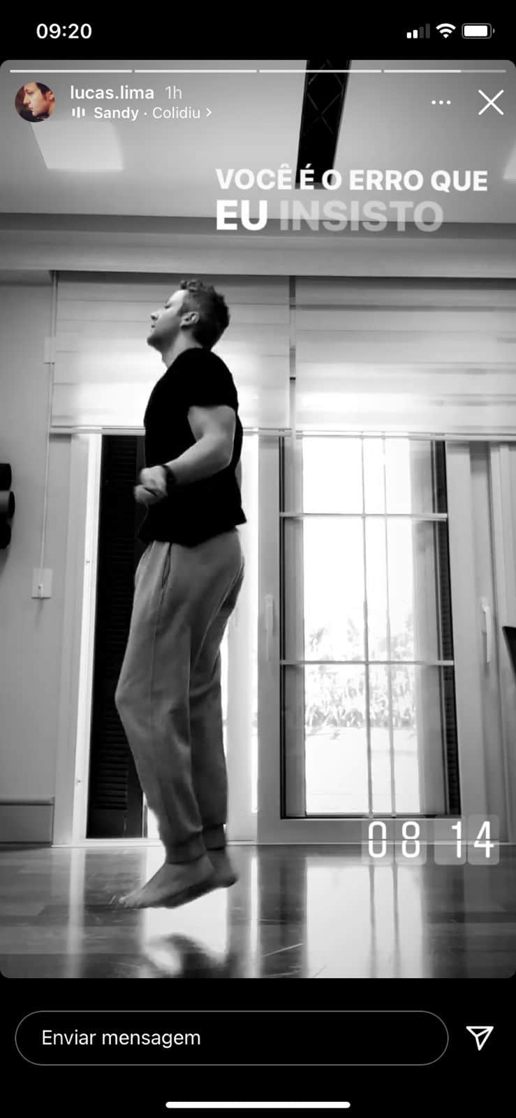 Lucas Lima faz exercício ao som de Sandy (Reprodução) Lucas Lima faz exercício ao som de Sandy (Reprodução)