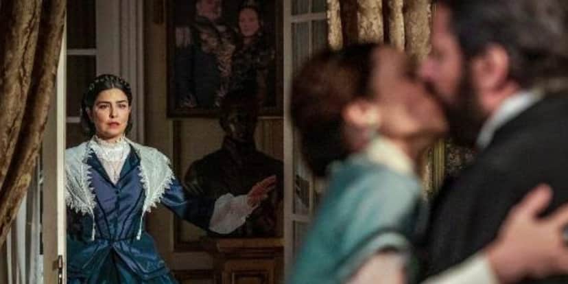 Nos Tempos do Imperador: Teresa escorraça Luísa e a expulsa do palácio (Foto: Reprodução) Nos Tempos do Imperador: Teresa escorraça Luísa e a expulsa do palácio (Foto: Reprodução)