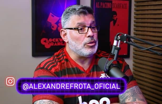 "Cheguei a queimar uma bíblia", Alexandre Frota expõe vício em drogas e fundo do poço: "Era para ter morrido" "Cheguei a queimar uma bíblia", Alexandre Frota expõe vício em drogas e fundo do poço: "Era para ter morrido"