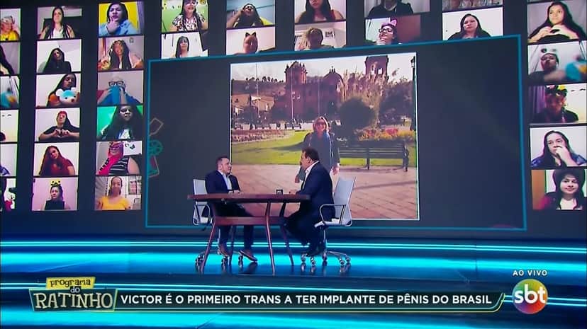 Ratinho entrevistou Victor, o primeiro homem trans a ter um implante peniano no Brasil (Foto: Reprodução/SBT) Ratinho entrevistou Victor, o primeiro homem trans a ter um implante peniano no Brasil (Foto: Reprodução/SBT)