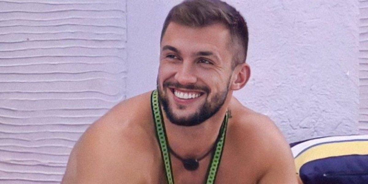 O ex-BBB Arthur Picoli causa mais uma polêmica nas redes sociais (Foto: Divulgação) O ex-BBB Arthur Picoli causa mais uma polêmica nas redes sociais (Foto: Divulgação)