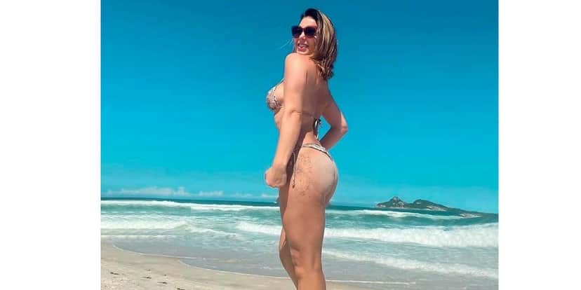 Sheila Mello dispensa Photoshop, mostra corpão aos 42 anos e arranca suspiros (Foto: Reprodução) Sheila Mello dispensa Photoshop, mostra corpão aos 42 anos e arranca suspiros (Foto: Reprodução)