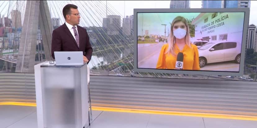 "Errei", Rodrigo Bocardi comete erro grotesco na Globo, leva invertida de repórter e detona: "Já corrigiu" "Errei", Rodrigo Bocardi comete erro grotesco na Globo, leva invertida de repórter e detona: "Já corrigiu"